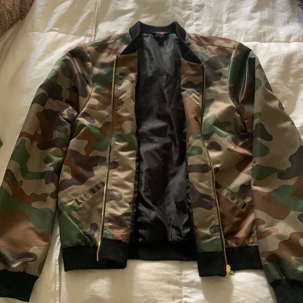 Beautiful army print silky bomber jacket